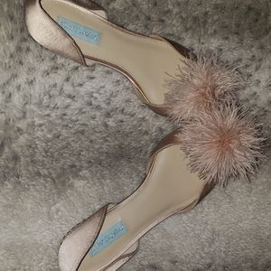Betsey Johnson Satin White flares with pearls and feather puff, Size 10